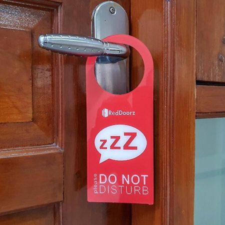 Reddoorz Syariah Near Solo Paragon Mall 2 Bonorejo Екстериор снимка