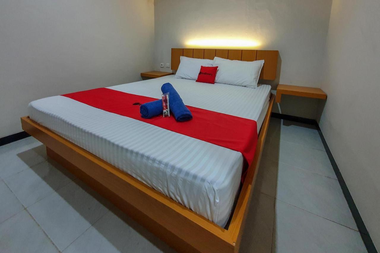 Reddoorz Syariah Near Solo Paragon Mall 2 Bonorejo Екстериор снимка