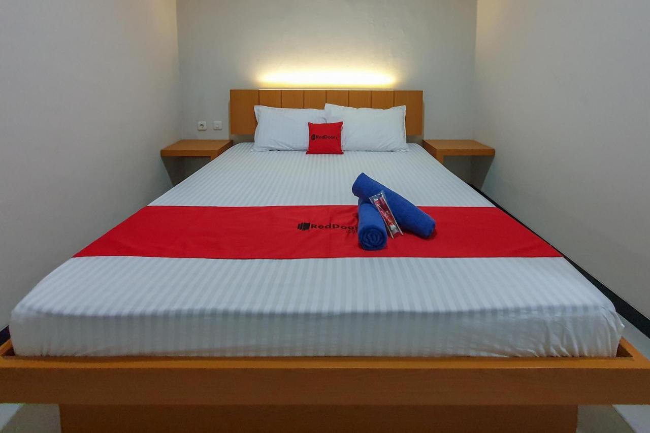 Reddoorz Syariah Near Solo Paragon Mall 2 Bonorejo Екстериор снимка