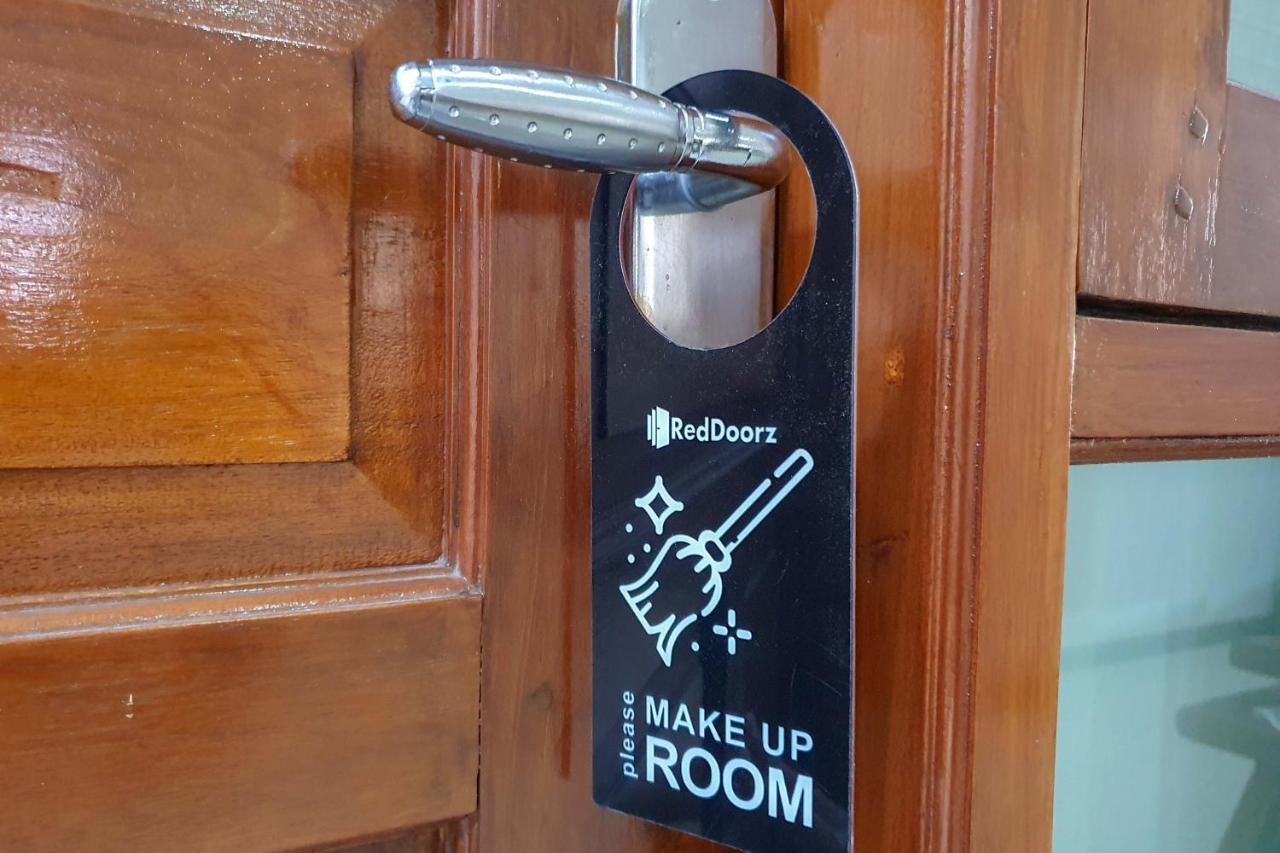Reddoorz Syariah Near Solo Paragon Mall 2 Bonorejo Екстериор снимка