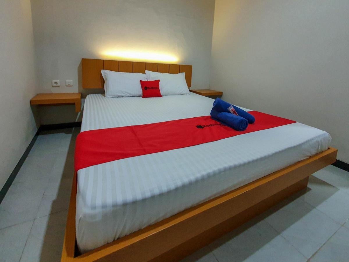Reddoorz Syariah Near Solo Paragon Mall 2 Bonorejo Екстериор снимка