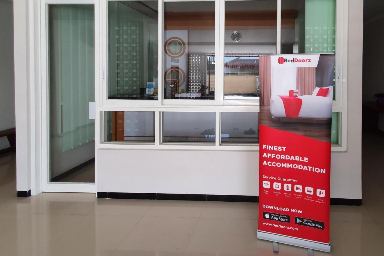 Reddoorz Syariah Near Solo Paragon Mall 2 Bonorejo Екстериор снимка