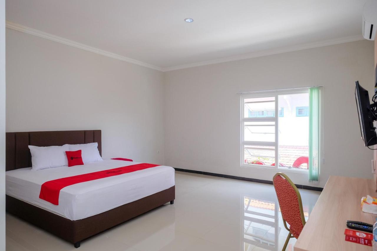 Reddoorz Syariah Near Solo Paragon Mall 2 Bonorejo Екстериор снимка