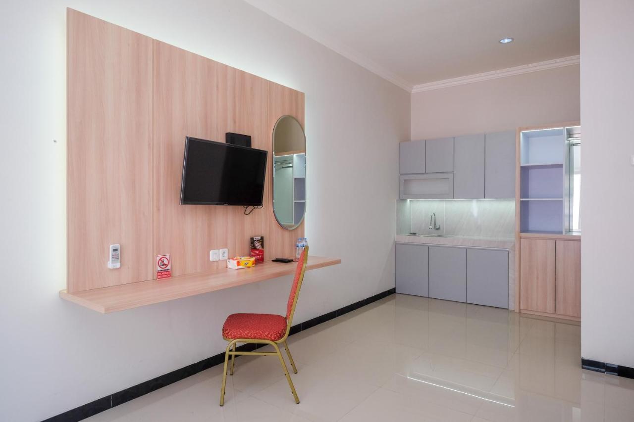 Reddoorz Syariah Near Solo Paragon Mall 2 Bonorejo Екстериор снимка