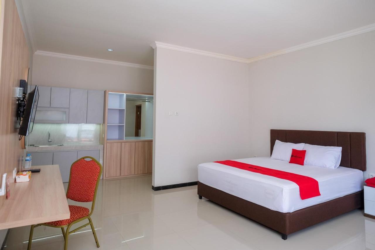 Reddoorz Syariah Near Solo Paragon Mall 2 Bonorejo Екстериор снимка