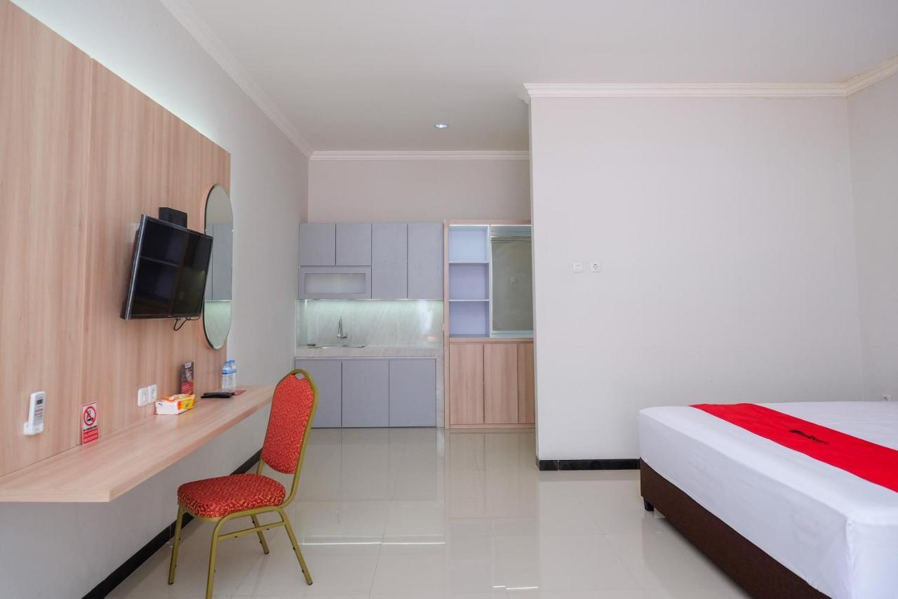 Reddoorz Syariah Near Solo Paragon Mall 2 Bonorejo Екстериор снимка