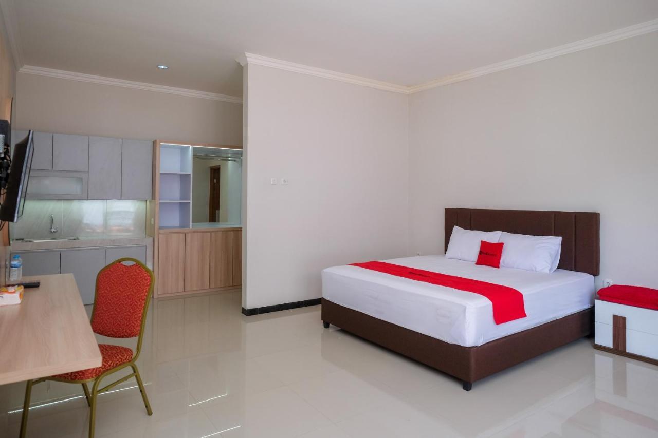 Reddoorz Syariah Near Solo Paragon Mall 2 Bonorejo Екстериор снимка